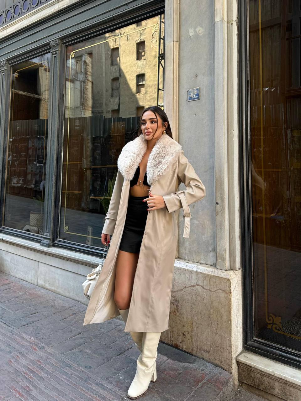 Zeyria Faux Fur Collar Leather Coat