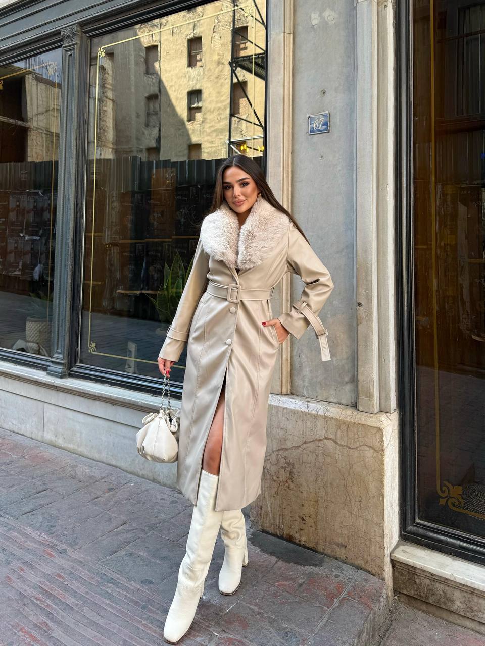 Zeyria Faux Fur Collar Leather Coat