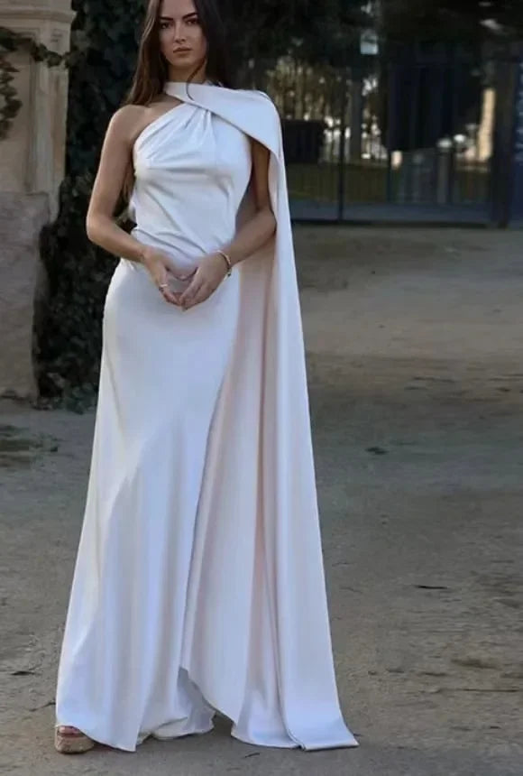 Boyundan Bağlamalı Elbise