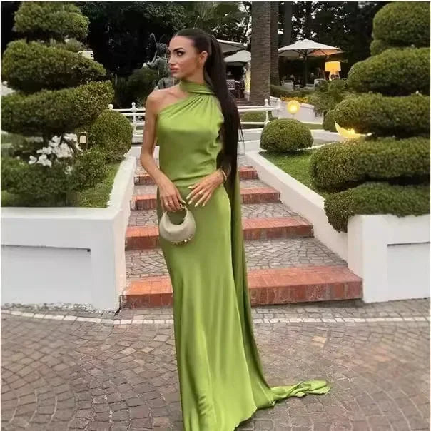 Boyundan Bağlamalı Elbise